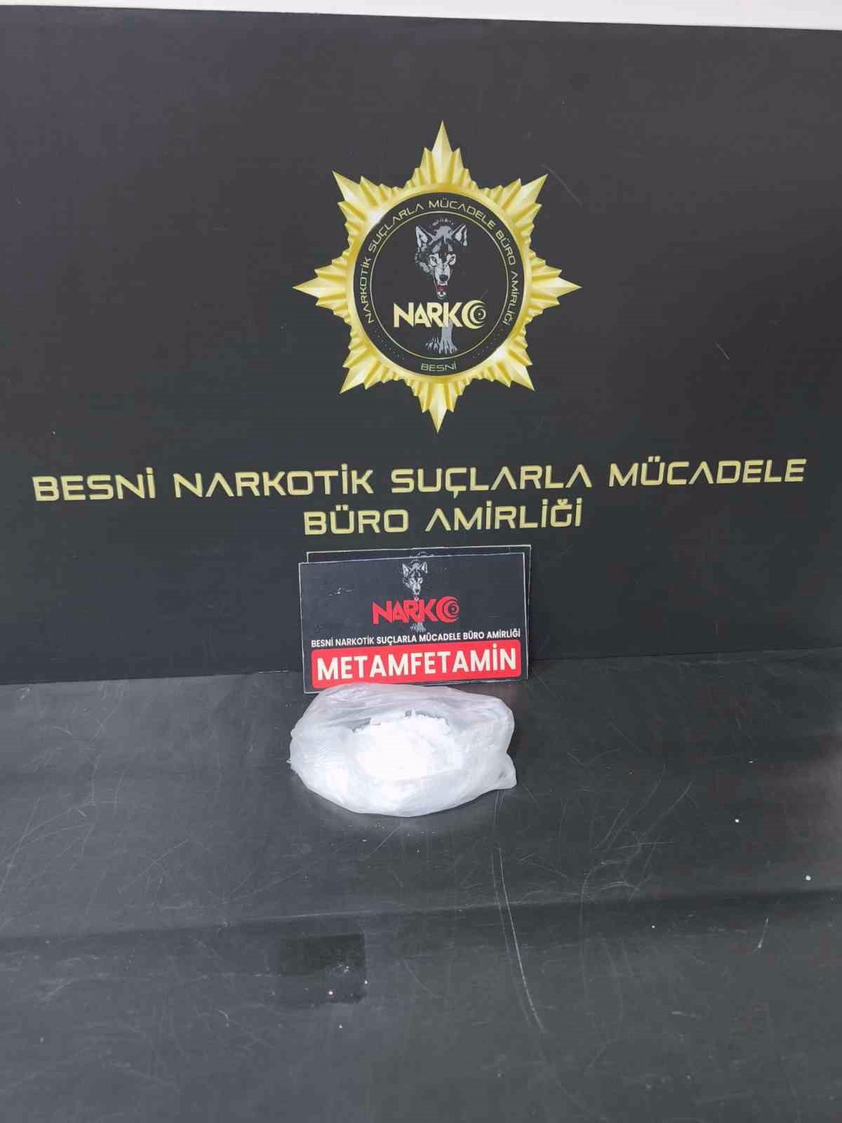 Besni’de uyuşturucu operasyonuna 2 tutuklama