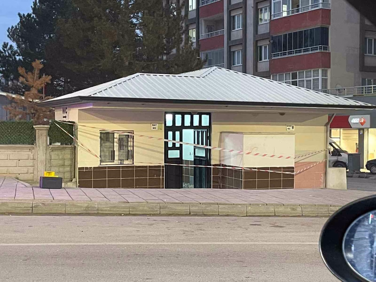 Cami tuvaletinde silahlı saldırı 1 yaralı