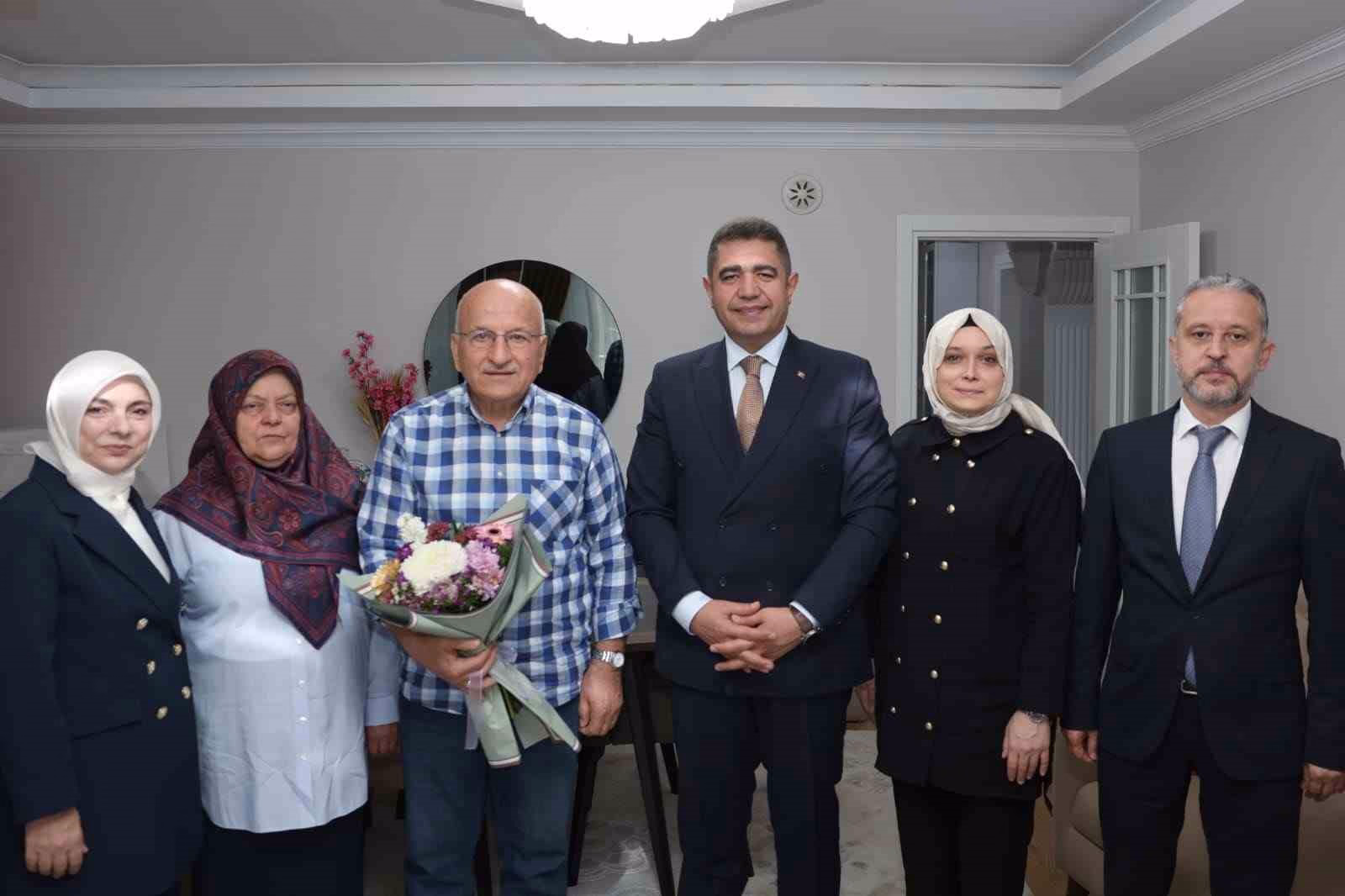 Emekli öğretmenler unutulmadı