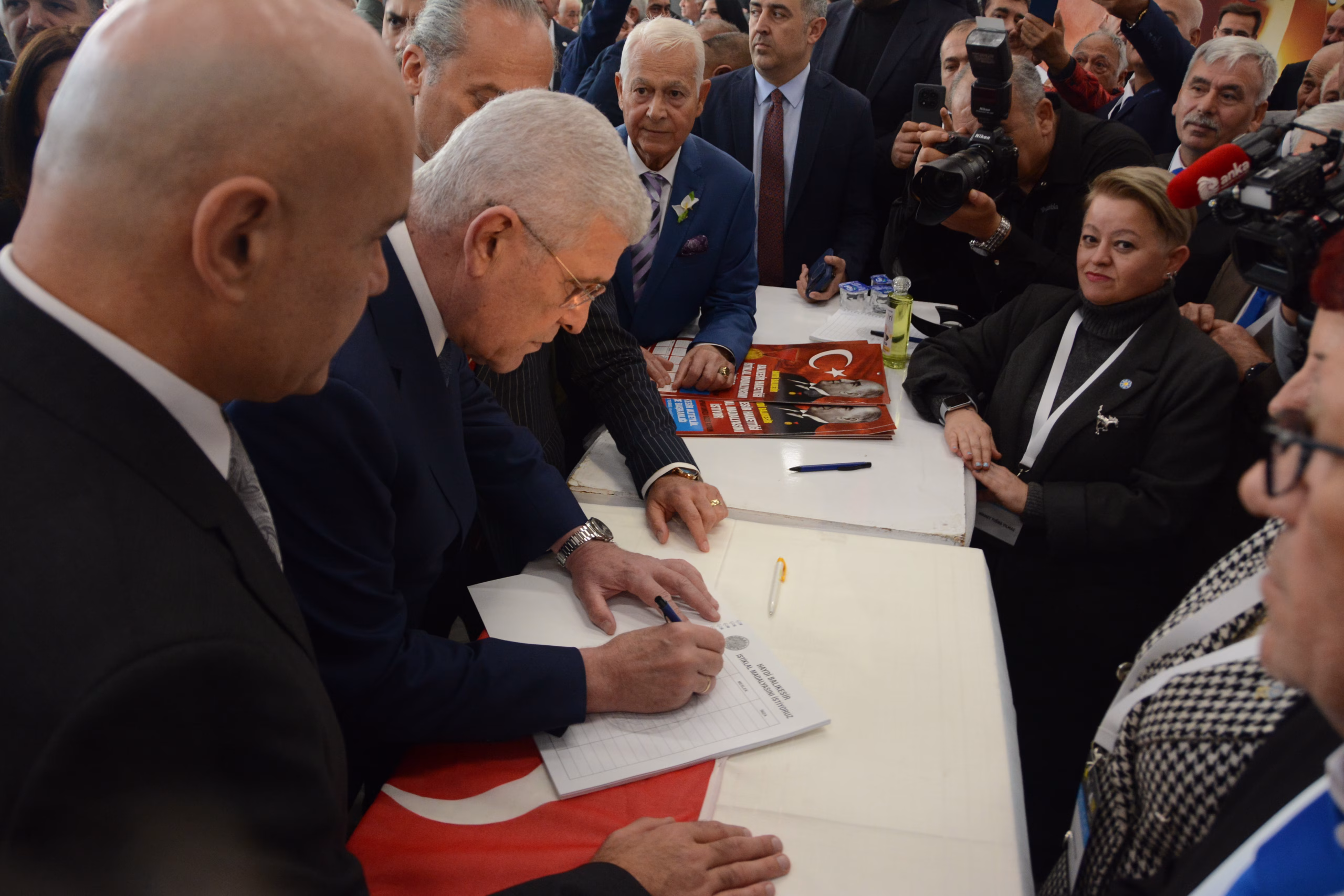 İYİ Parti Genel Başkanı Dervişoğlu, Balıkesir'de partisinin 4. Olağan İl Kongresi'nde konuştu: