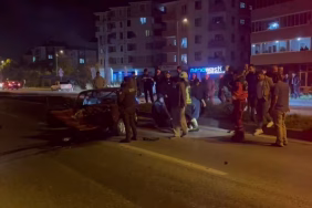 Kontrolden çıkan otomobil elektrik direğine çarptı: 1 yaralı