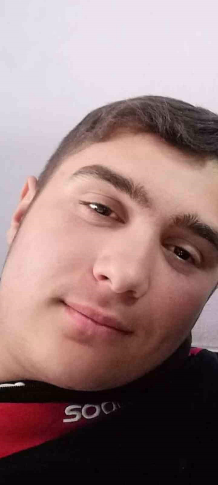 Motosiklet kazasında yaralanan genç kurtarılamadı