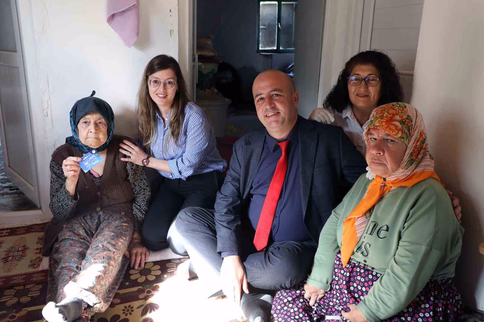 Muğla Büyükşehir ekipleri anne-kız için tüm imkânları seferber etti