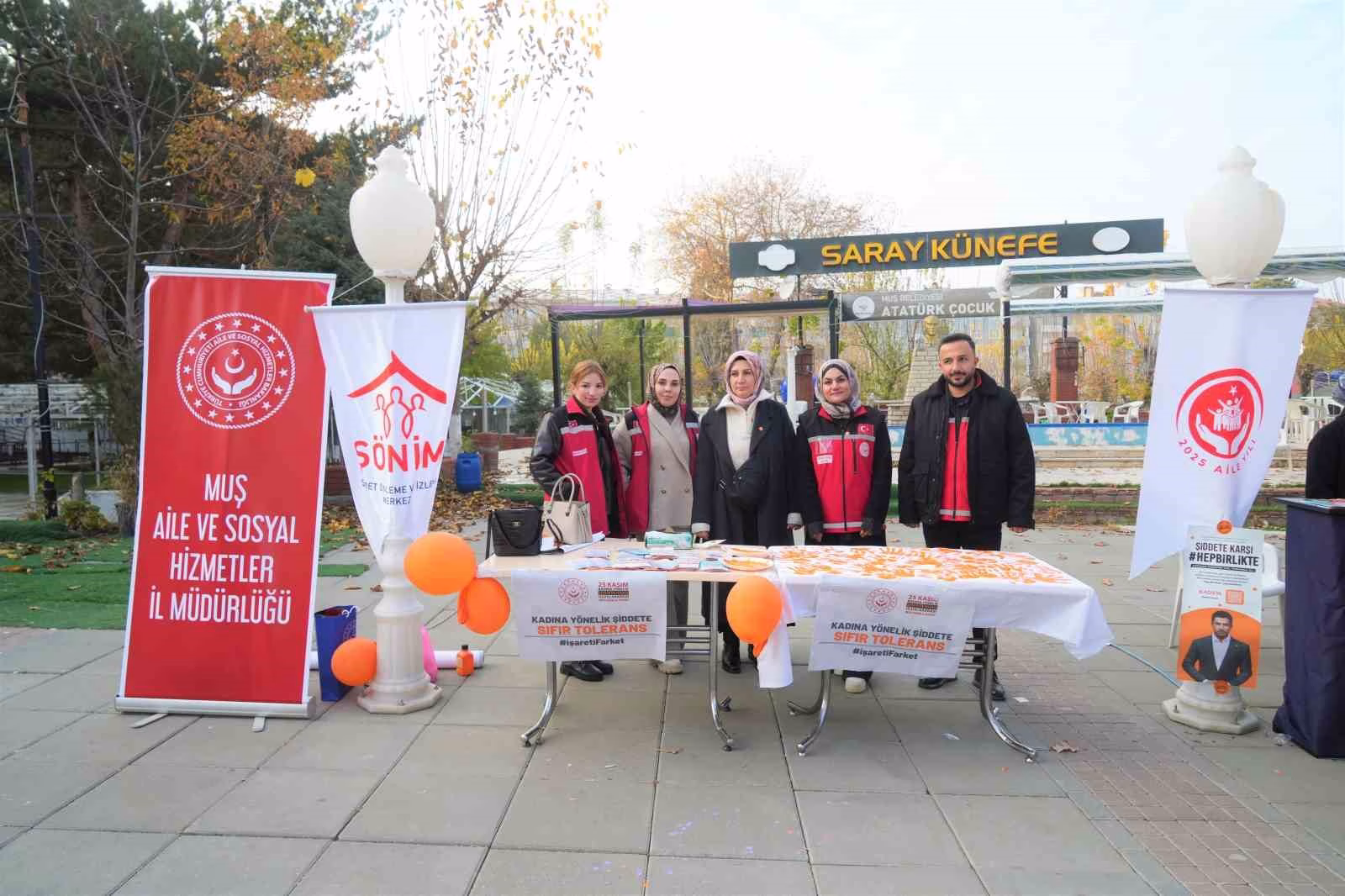 Muş’ta turuncu renkli farkındalık: Şiddete karşı açılan stant yoğun ilgi gördü