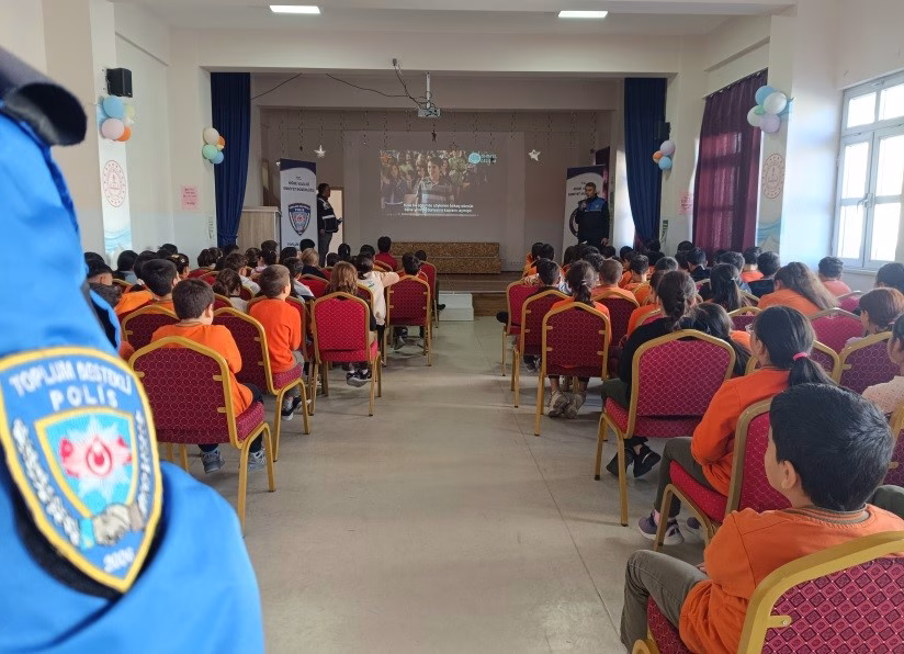 Niğde’de öğrencilere ’güvenlik ve akran zorbalığı’ eğitimi