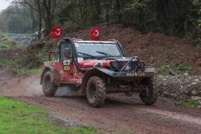 Sakarya'da Türkiye Off-Road Şampiyonası'nın 6. ayak yarışlarında mukavemet etabı koşuldu