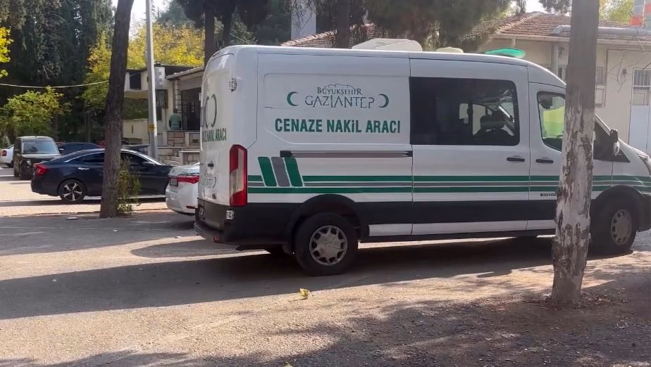 Traktör kazasında hayatını kaybeden çiftçinin cenazesi ailesine teslim edildi