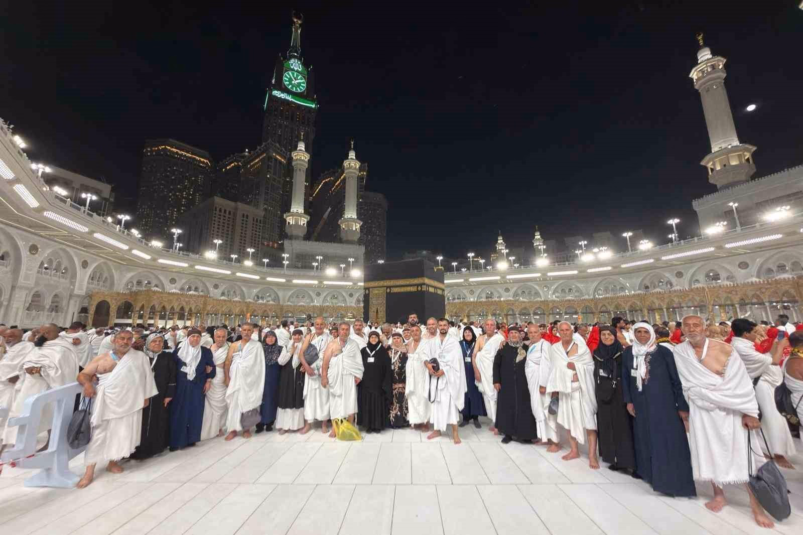 Umre ziyaretinde ikinci kafile yurda döndü