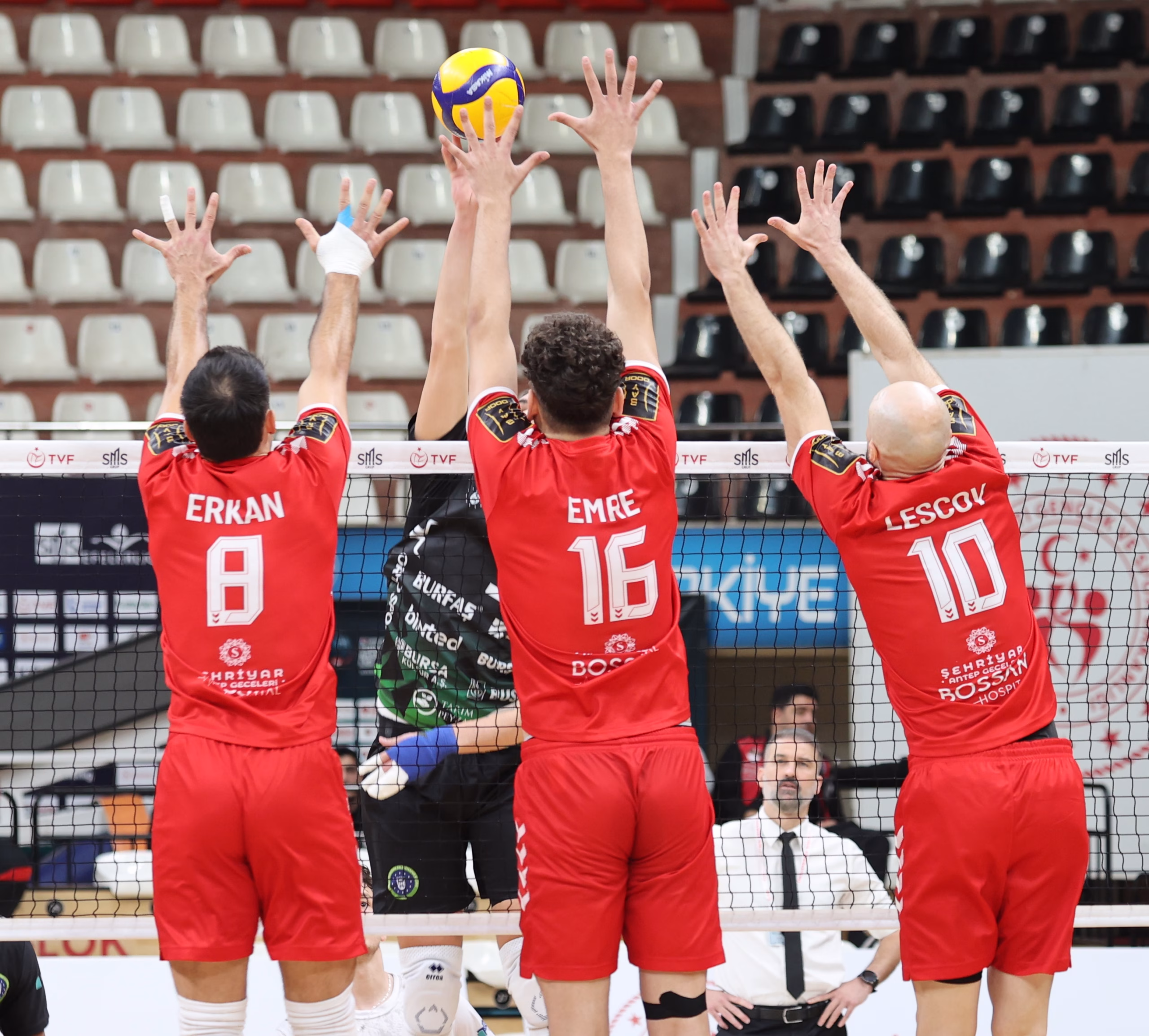Voleybol: SMS Grup Efeler Ligi