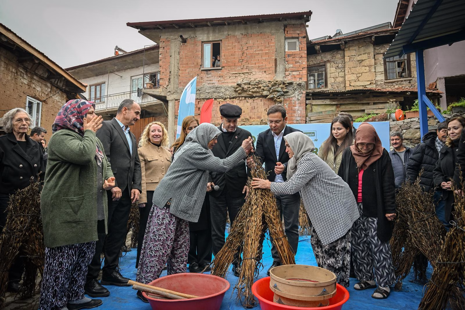 WhatsApp Image 2025-12-11 at 15.42.53