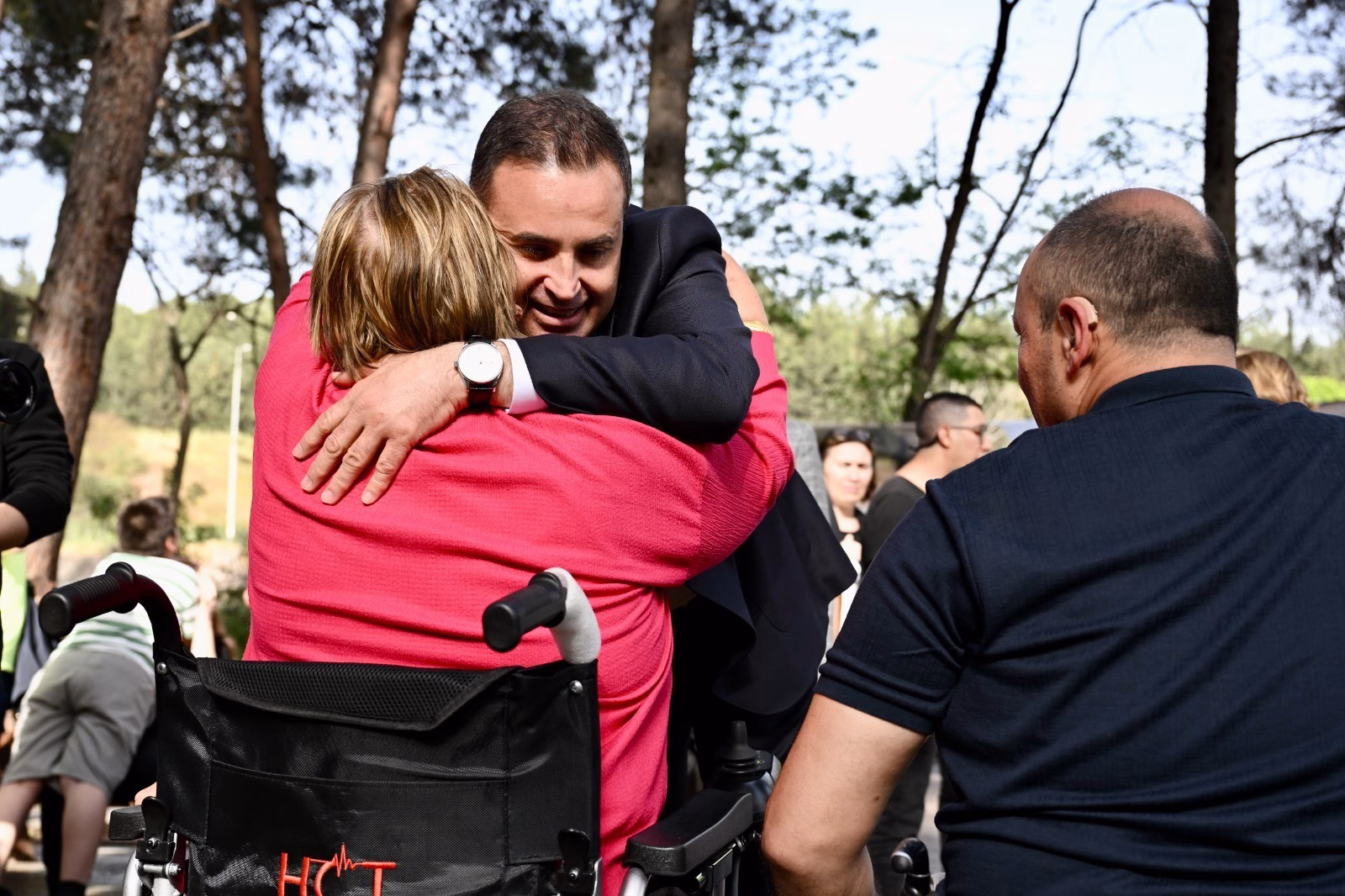 WhatsApp Image 2025-12-15 at 16.00.00