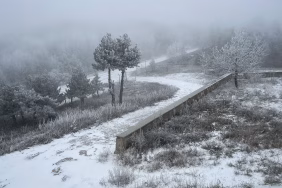 Balıkesir Sındırgı'da kar yağışı etkili oldu