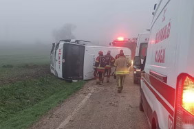 Balıkesir'de devrilen öğrenci servisindeki 9 kişi yaralandı