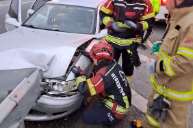 Balıkesir'de iki otomobil çarpıştı, 5 kişi yaralandı