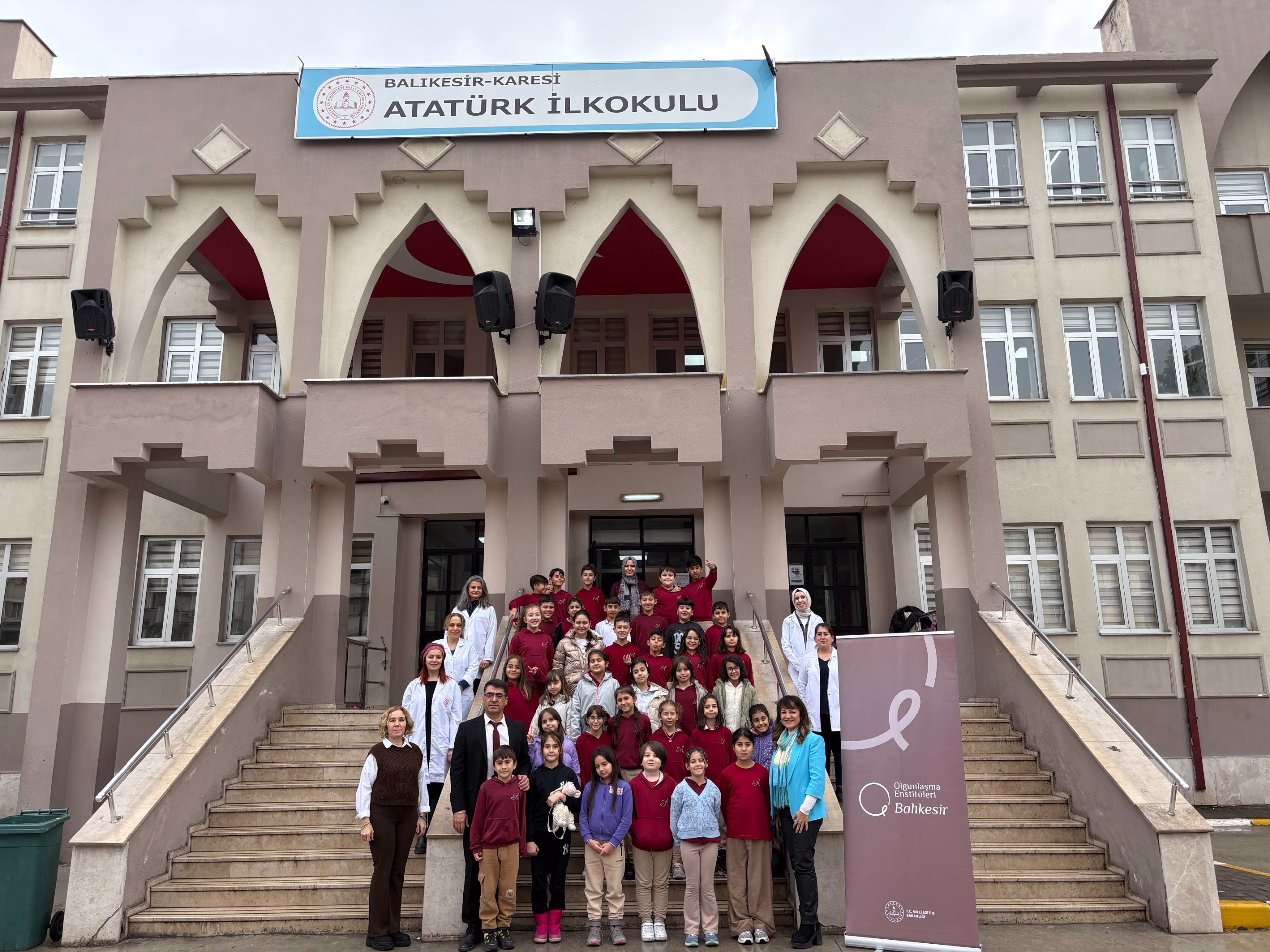 Balıkesir'de öğrenciler seramikten çerçeve yaptı