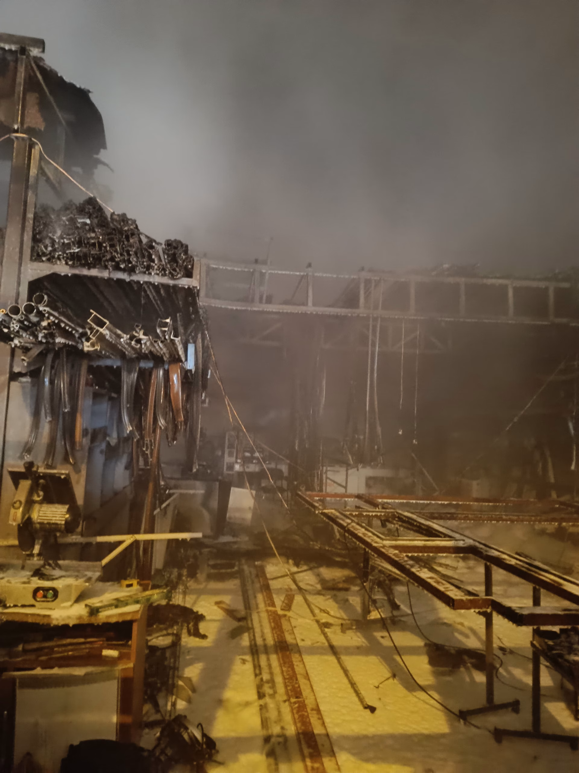 Balıkesir'de PVC üretimi yapan işletmede çıkan yangın söndürüldü