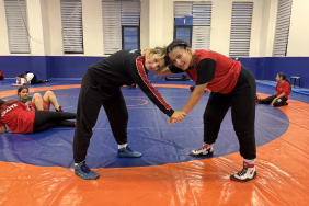 Güreşçi ikizler şampiyonluklara birlikte uzanmak için çalışmalarını sürdürüyor