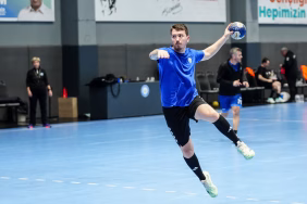 Nilüfer Belediyespor hentbolda zirve yürüyüşünü sürdürüyor