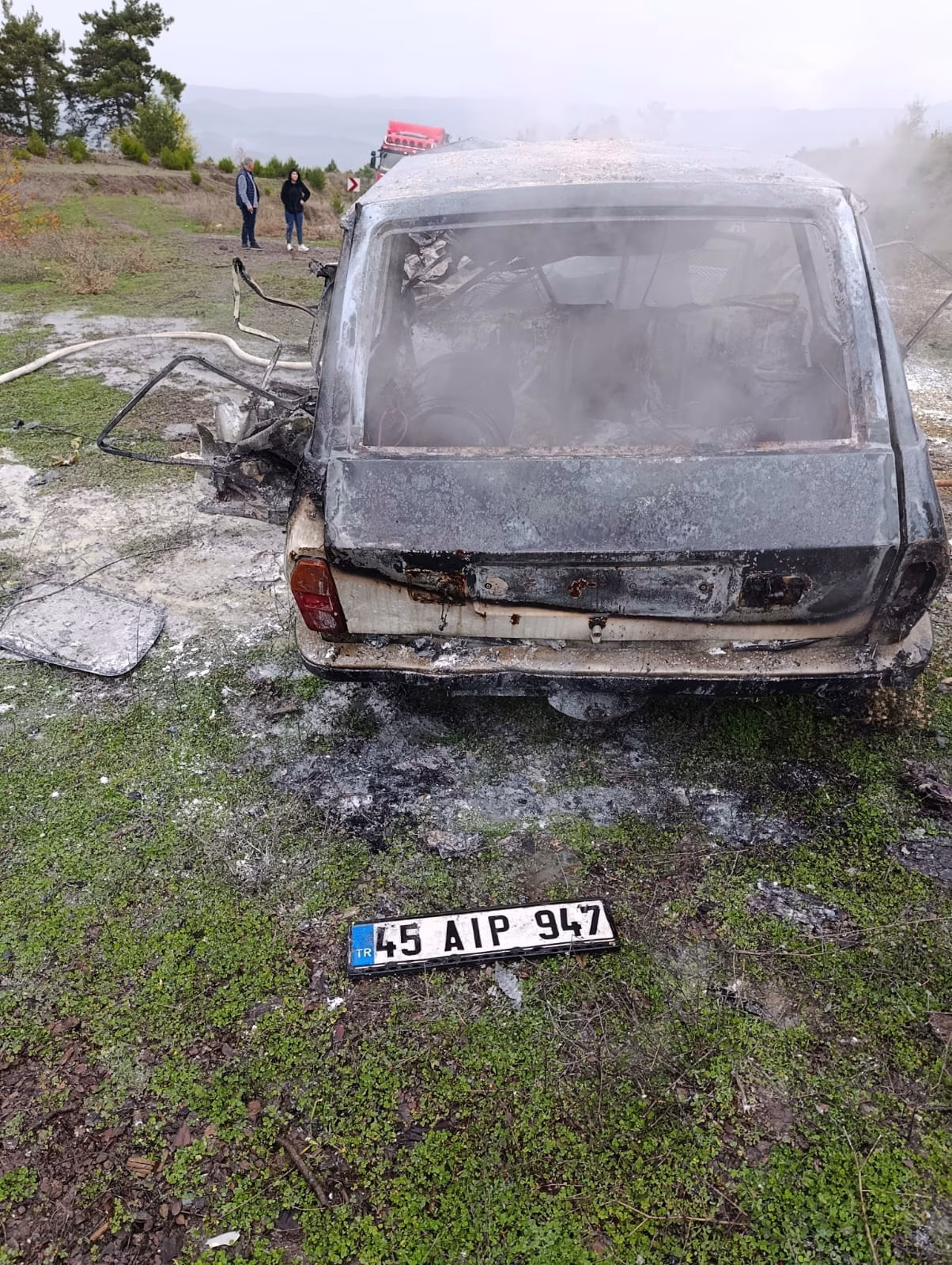 Sındırgı'da otomobil ile tırın çarpıştığı kazada 1 kişi yaralandı