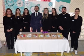 Üniversiteliler atık zeytinyağlarından ürettikleri sabun ve mumların gelirini Filistinlilere bağışlayacak