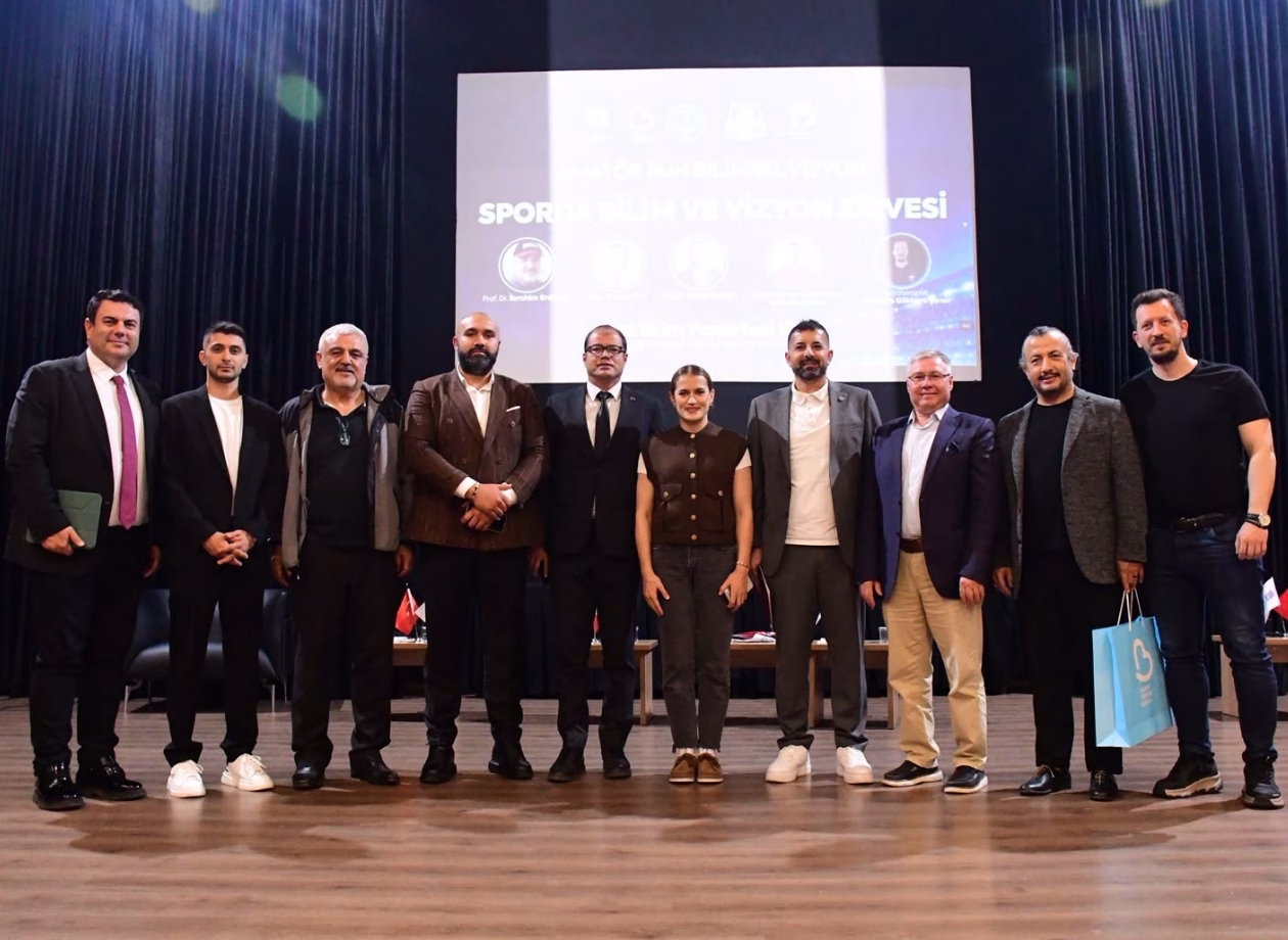 SPORDA BİLİM VE VİZYON ZİRVESİ PANELİ GENÇ SPORCULARI BULUŞTURDU